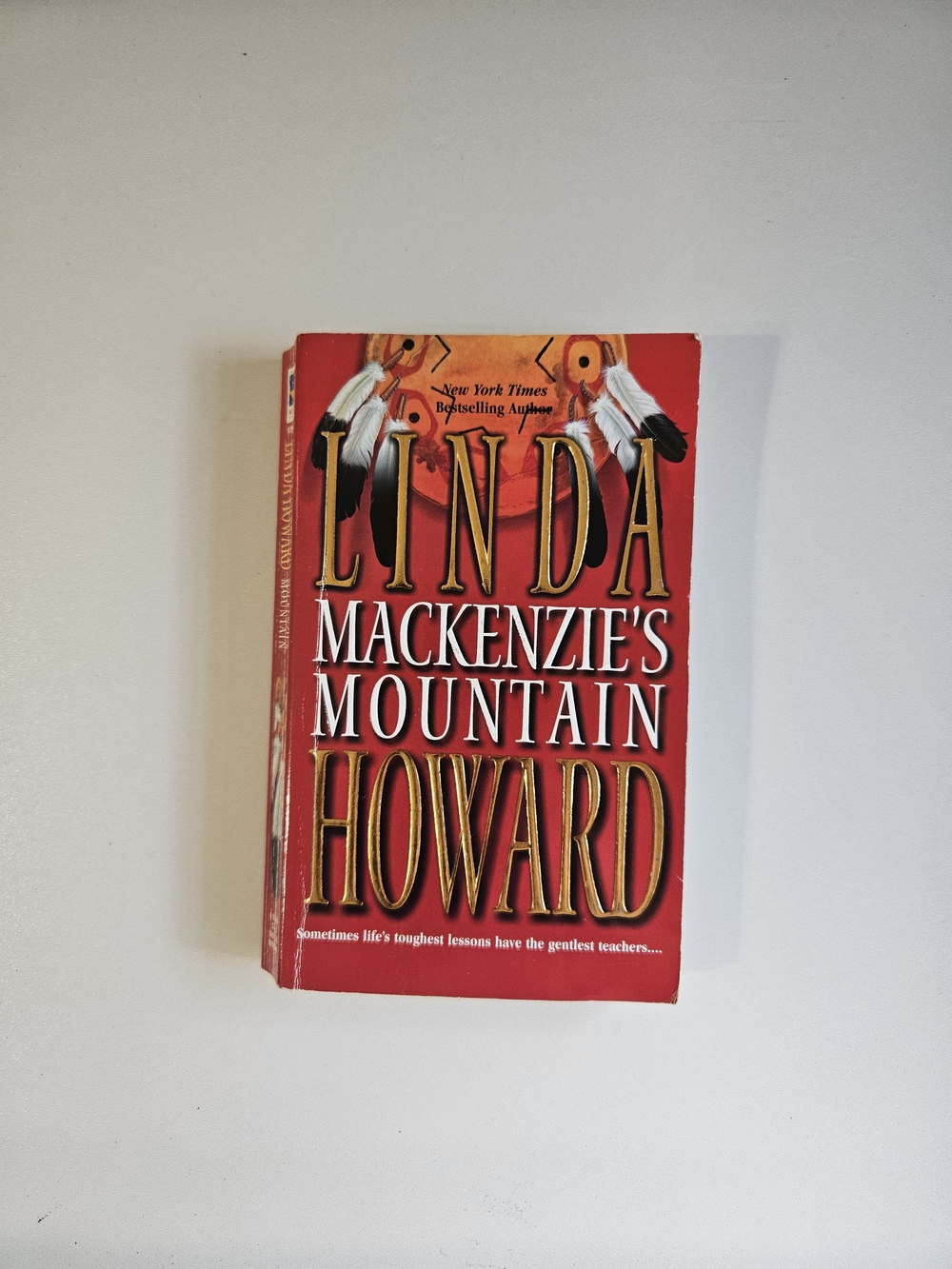 Linda Howard "MacKenzie's Mountain" Paperback Novel